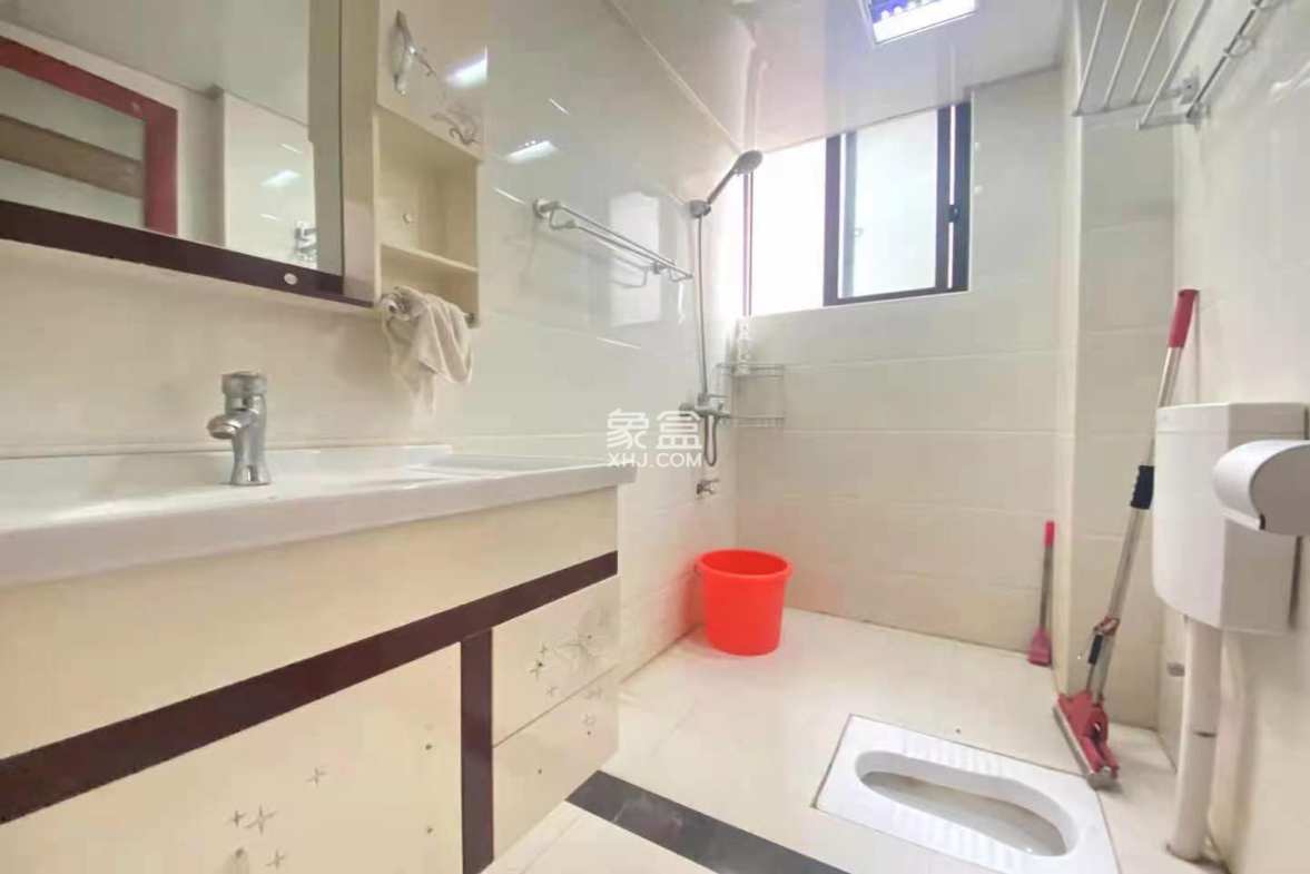 明兴翰苑一期 1室1厅1卫 1580.00元/月 明兴翰苑一期 1室1厅1卫 1580.00元/月室内图