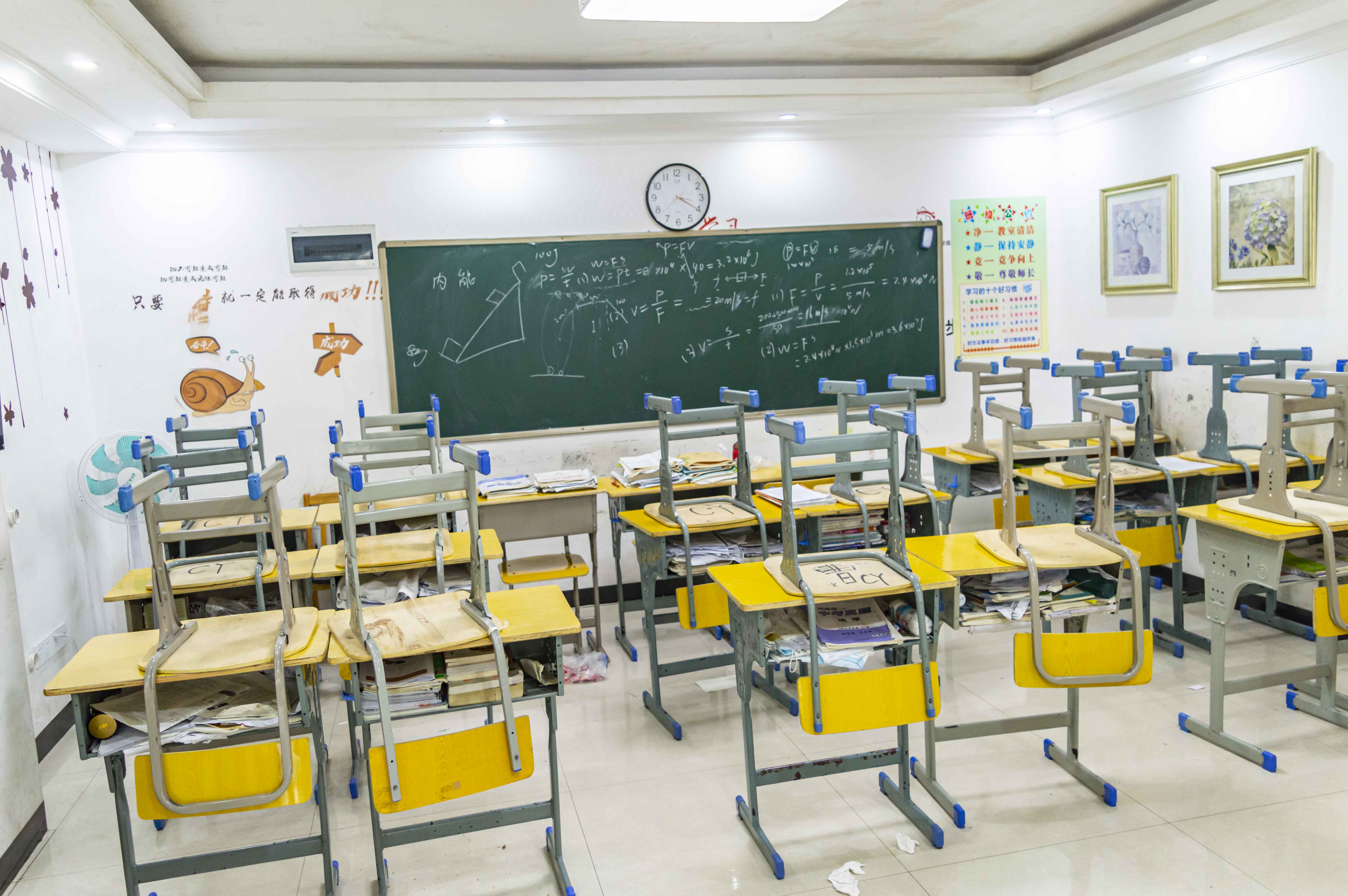 龙洲馨苑  2室1厅1卫    43.8万 龙洲馨苑  2室1厅1卫    43.8万客厅