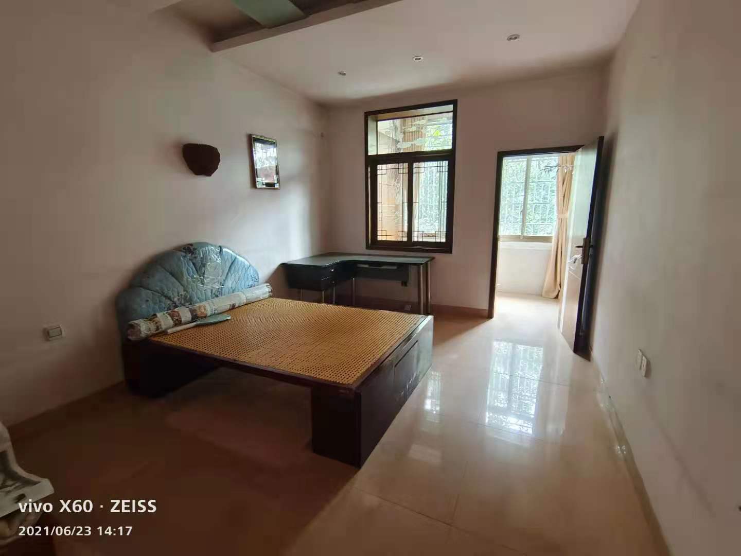 虎形山社区  2室1厅1卫    34.8万卧室