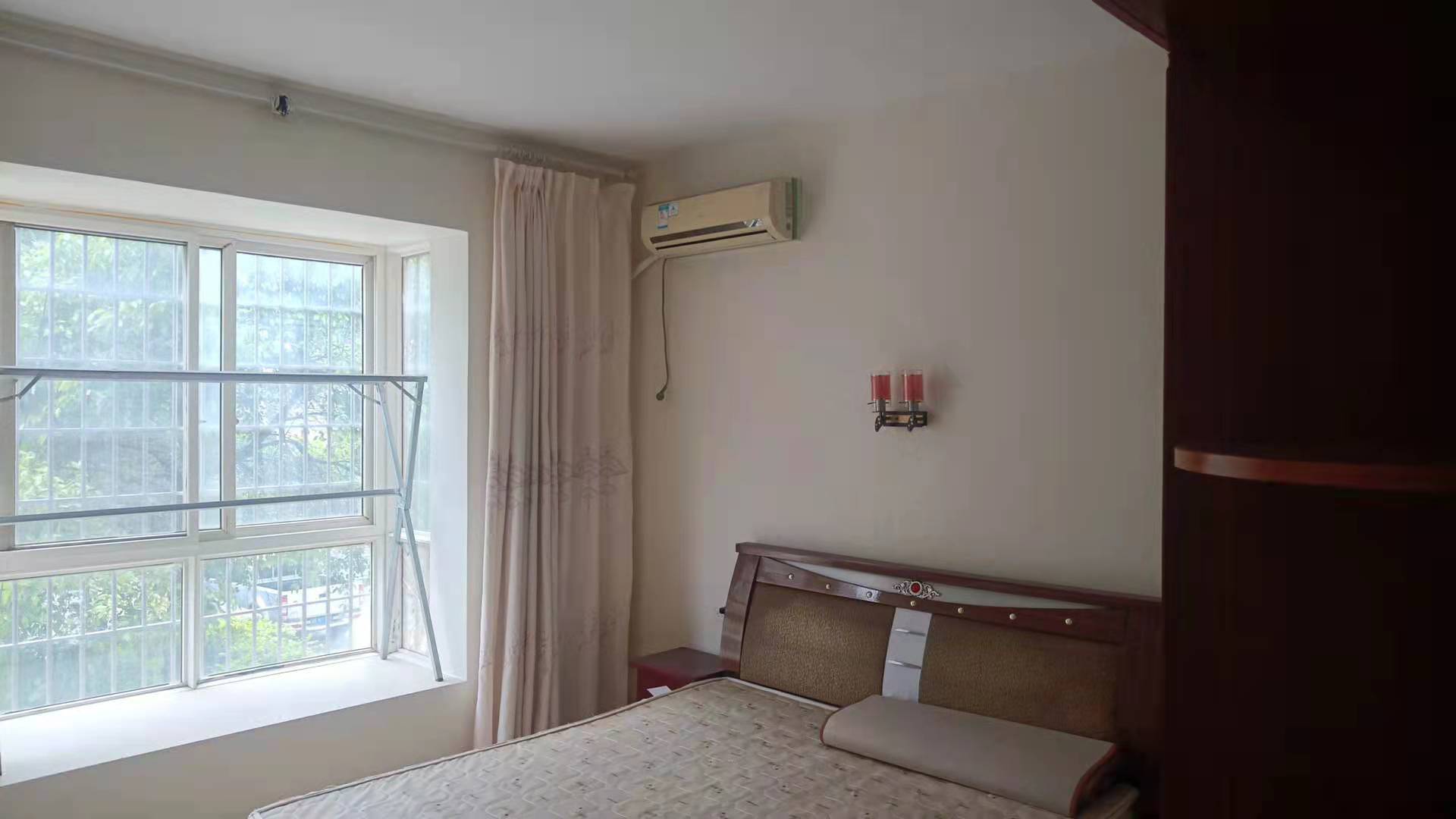 君悦华府 3室2厅2卫 1350.0元/月 君悦华府 3室2厅2卫 1350.0元/月室内图