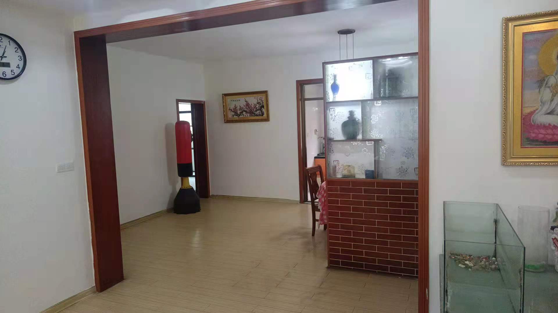 君悦华府 3室2厅2卫 1350.0元/月 君悦华府 3室2厅2卫 1350.0元/月室内图