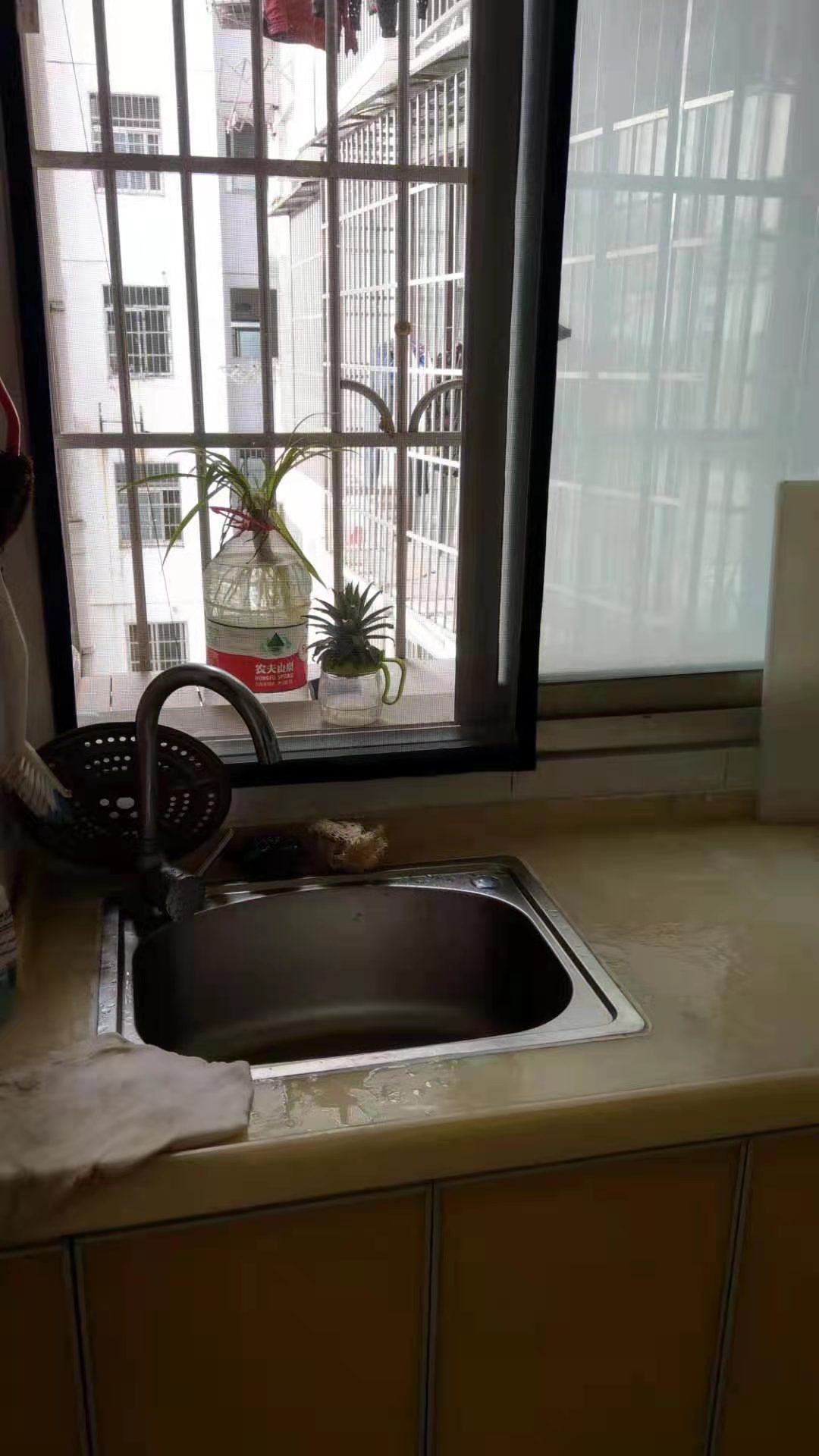 东方花园 2室1厅1卫 2000.0元/月 东方花园 2室1厅1卫 2000.0元/月室内图