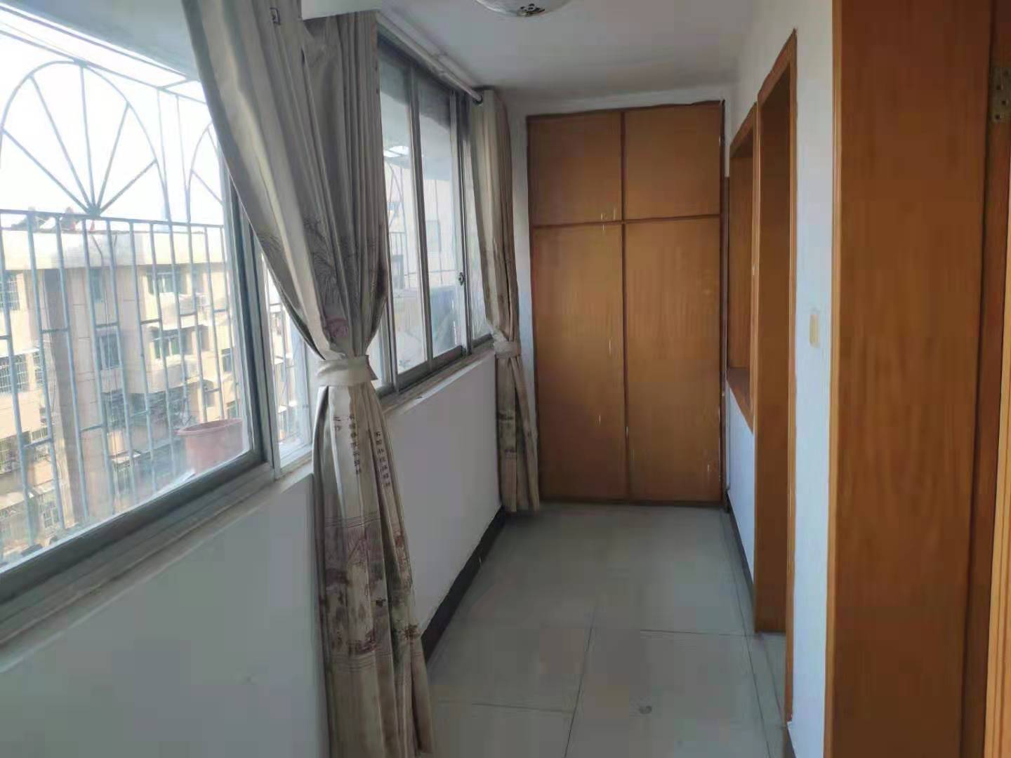 怡景花苑  3室1厅1卫    1500.0元/月 怡景花苑  3室1厅1卫    1500.0元/月室内图