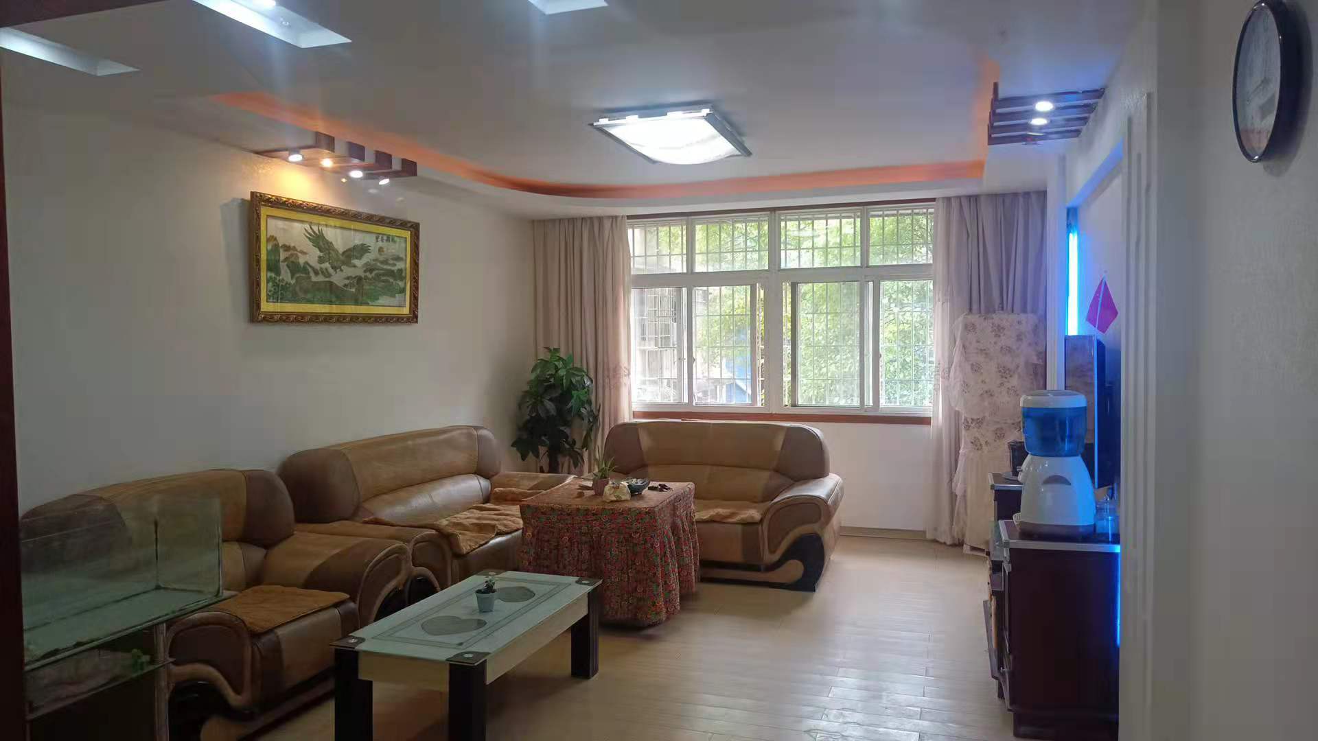 君悦华府 3室2厅2卫 1350.0元/月 君悦华府 3室2厅2卫 1350.0元/月室内图