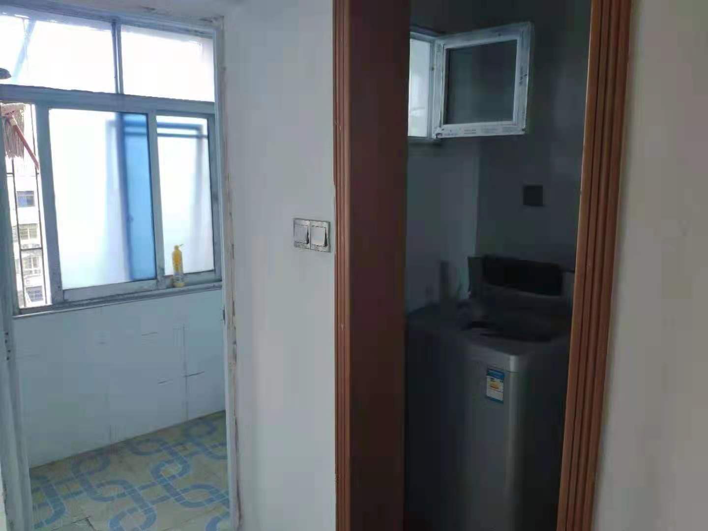 怡景花苑  3室1厅1卫    1500.0元/月 怡景花苑  3室1厅1卫    1500.0元/月室内图