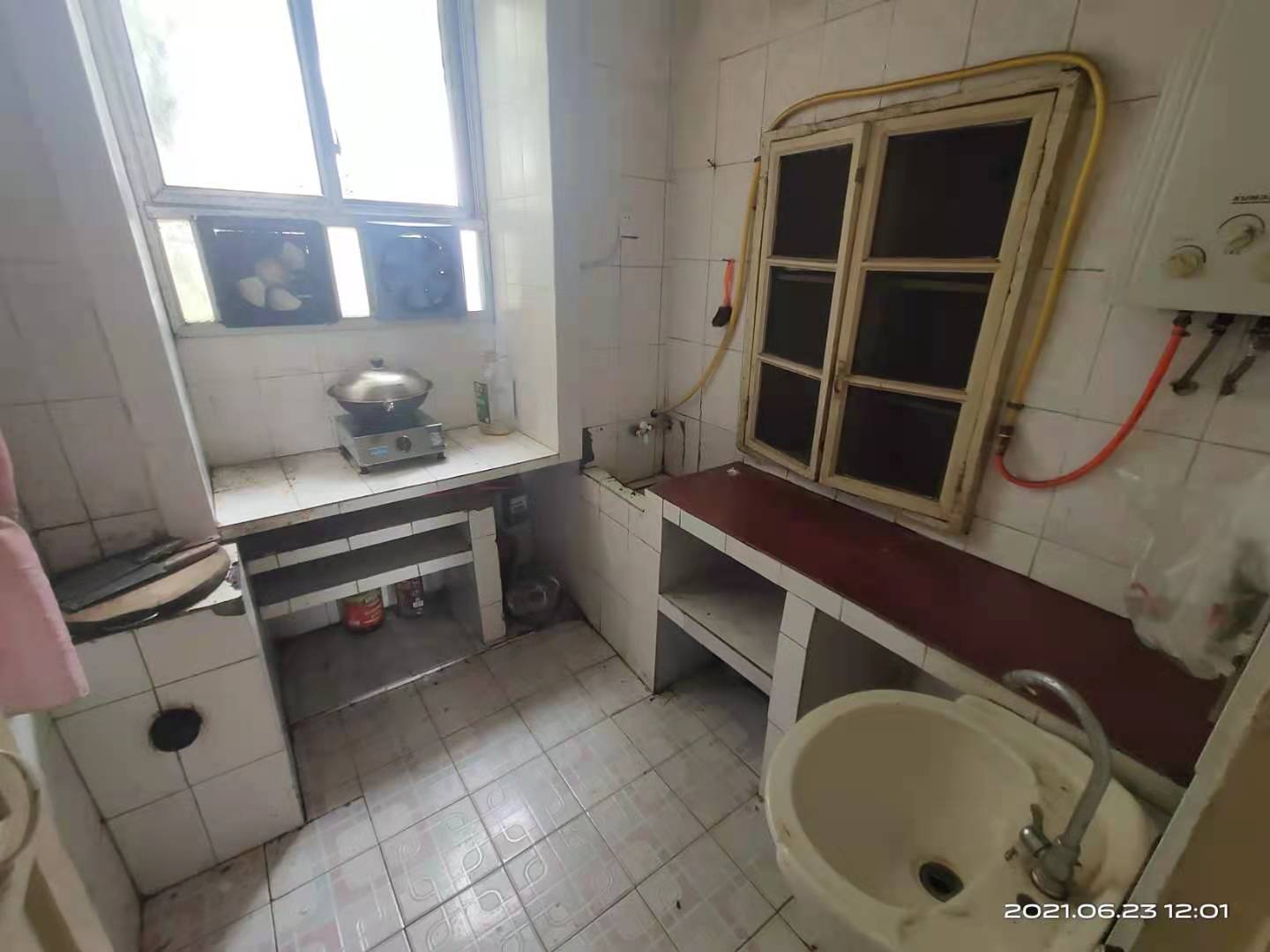 新华一村 3室1厅1卫 700.00元/月 新华一村 3室1厅1卫 700.00元/月室内图