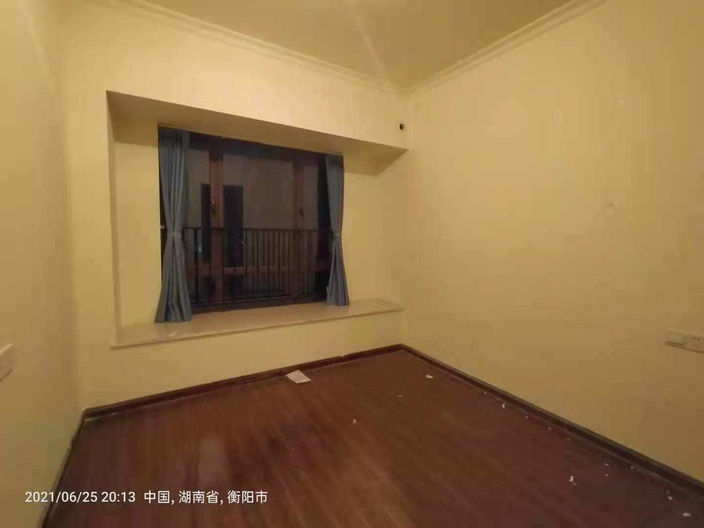 华耀碧桂园十里江湾观澜 4室2厅3卫 2500.0元/月 华耀碧桂园十里江湾观澜 4室2厅3卫 2500.0元/月室内图