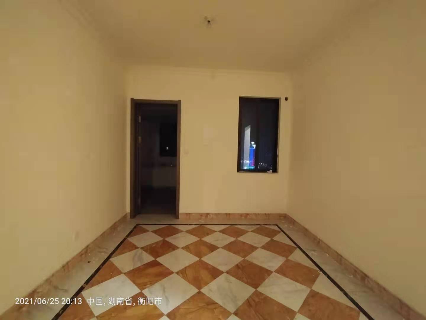 华耀碧桂园十里江湾观澜 4室2厅3卫 2500.0元/月 华耀碧桂园十里江湾观澜 4室2厅3卫 2500.0元/月户型图