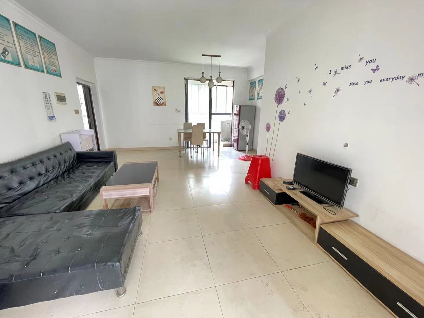 山水华庭 3室2厅2卫 1800.0元/月 山水华庭 3室2厅2卫 1800.0元/月室内图