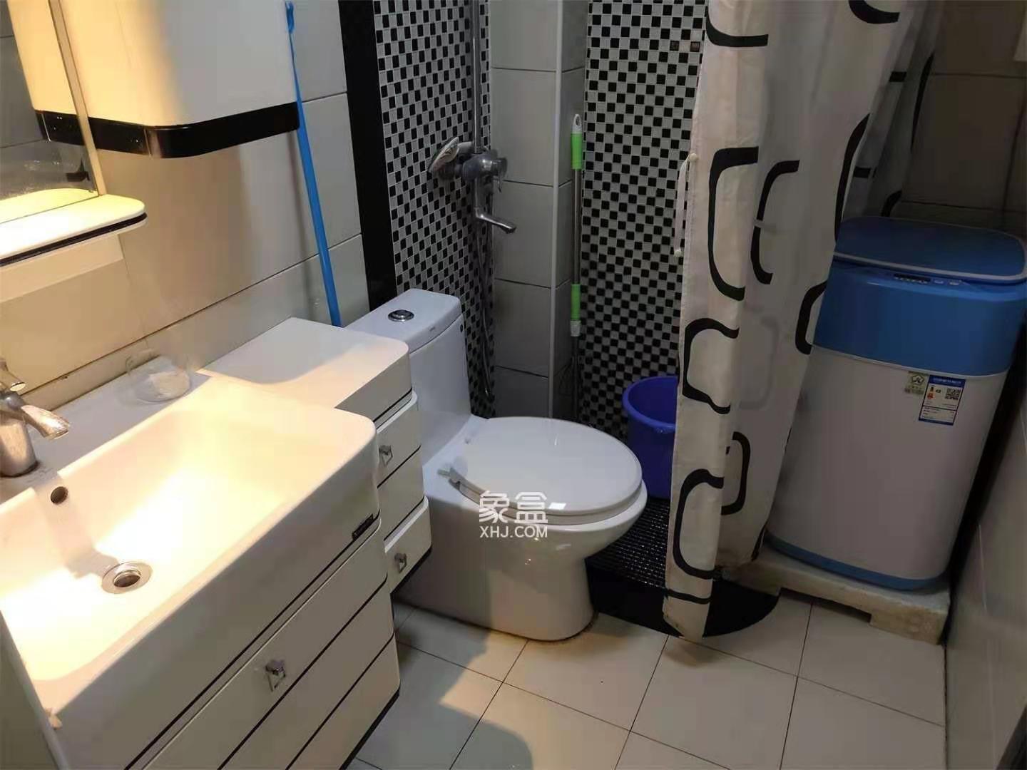 丰园公寓  1室1厅1卫    1300.0元/月 丰园公寓  1室1厅1卫    1300.0元/月室内图