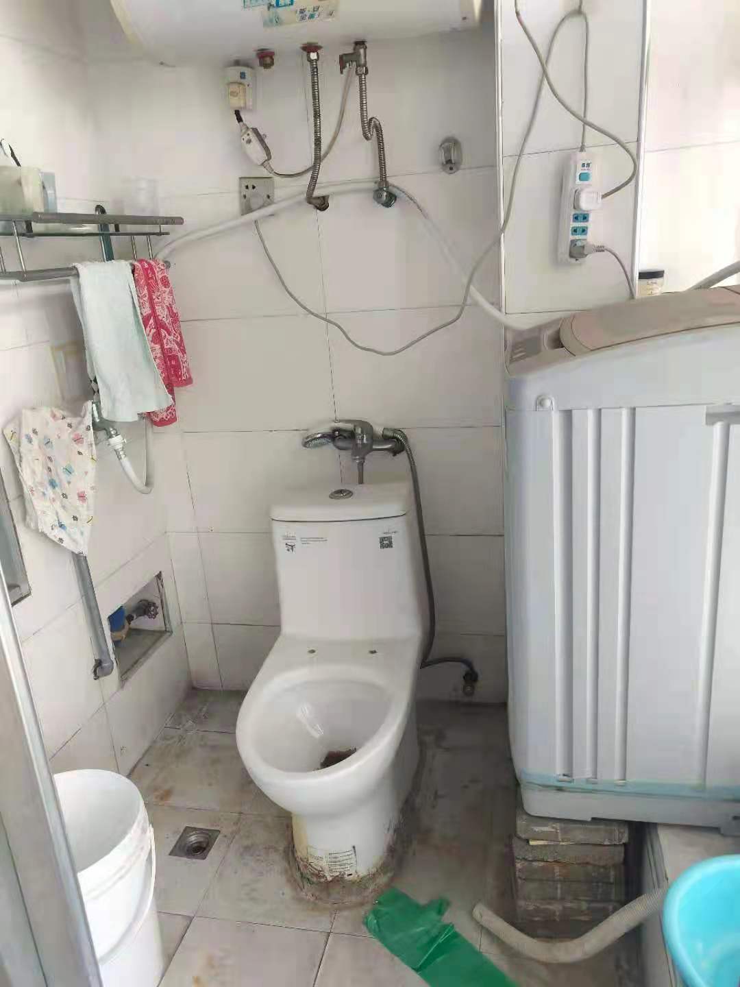 亚泰时代广场 1室1厅1卫 1050.00元/月 亚泰时代广场 1室1厅1卫 1050.00元/月室内图