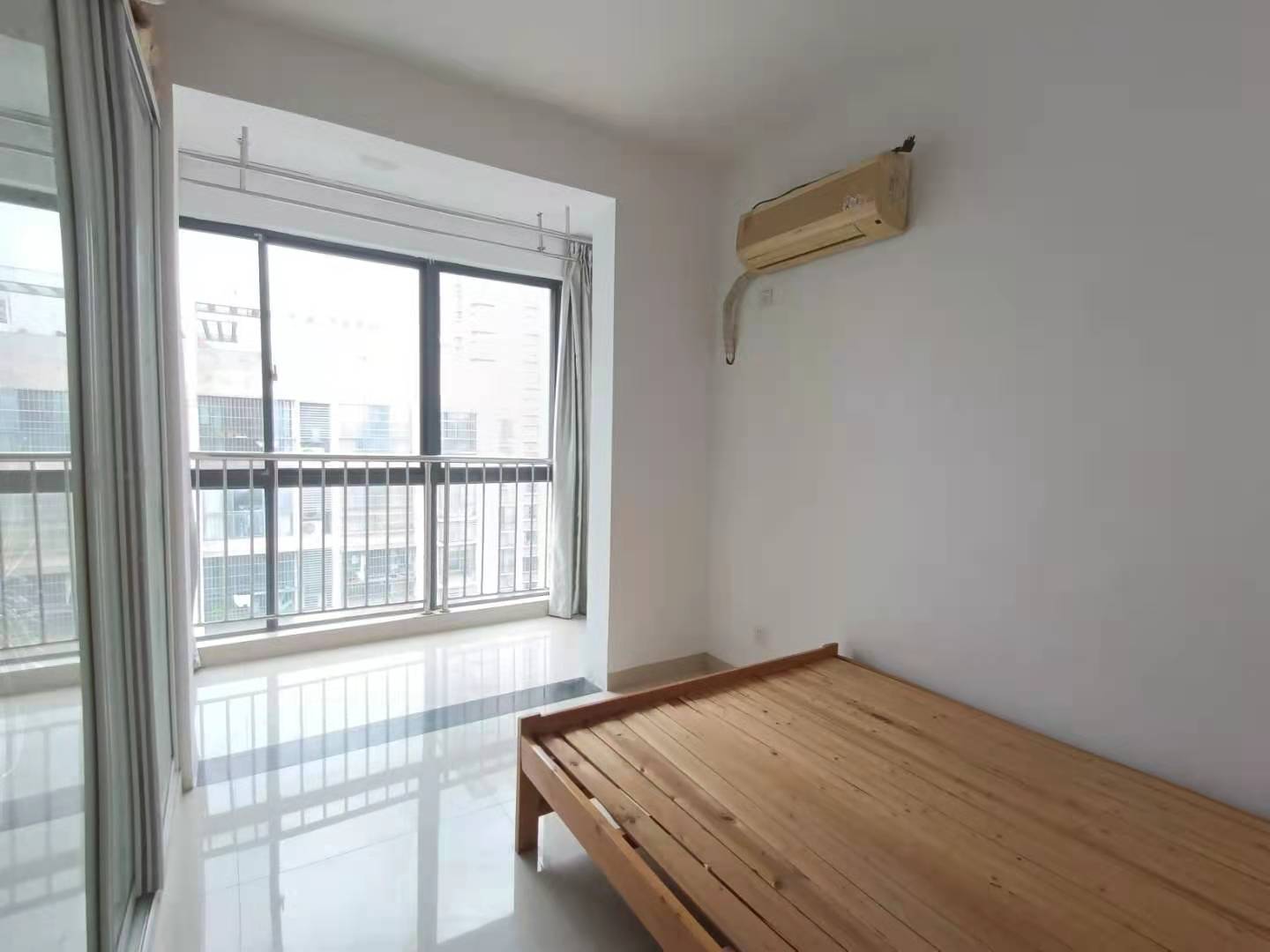 阳光新城 2室2厅1卫 55.0万 阳光新城 2室2厅1卫 55.0万客厅