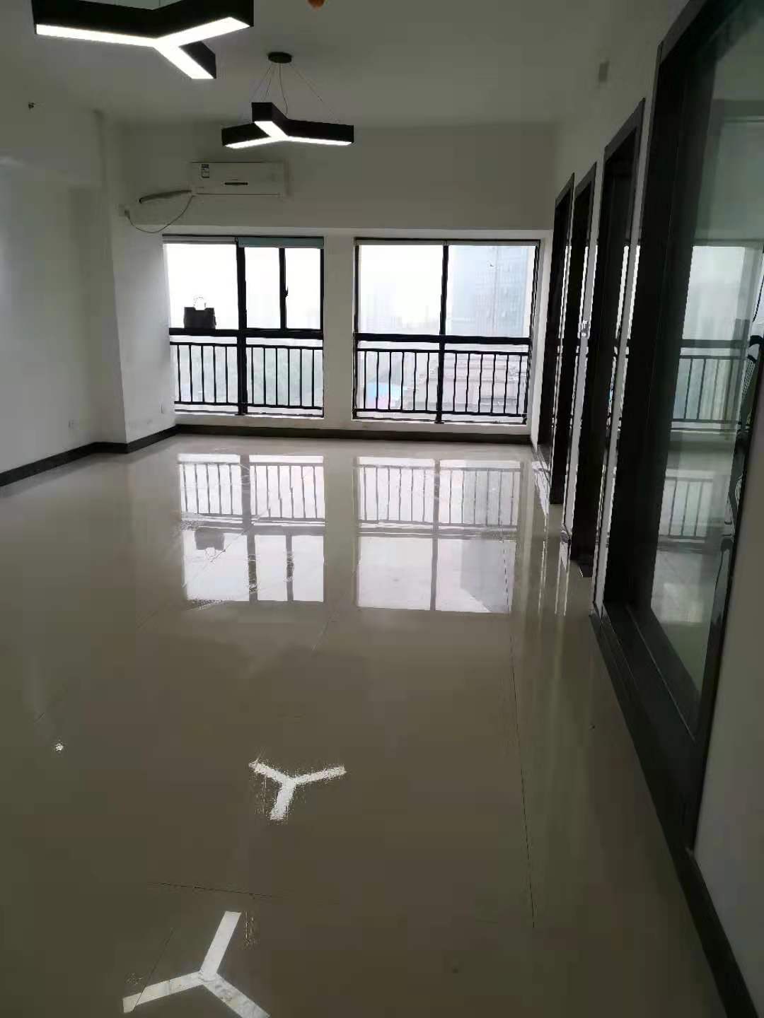 银泰财富广场 2室1厅1卫 2900.0元/月 银泰财富广场 2室1厅1卫 2900.0元/月室内图