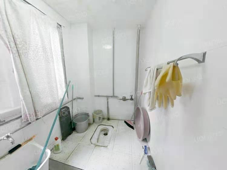 金园大厦 2室1厅1卫 1600.0元/月 金园大厦 2室1厅1卫 1600.0元/月室内图