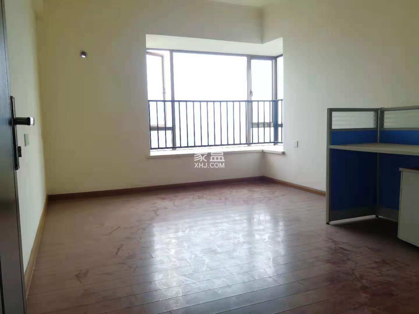 碧桂园 4室2厅2卫 92.8万 碧桂园 4室2厅2卫 92.8万客厅