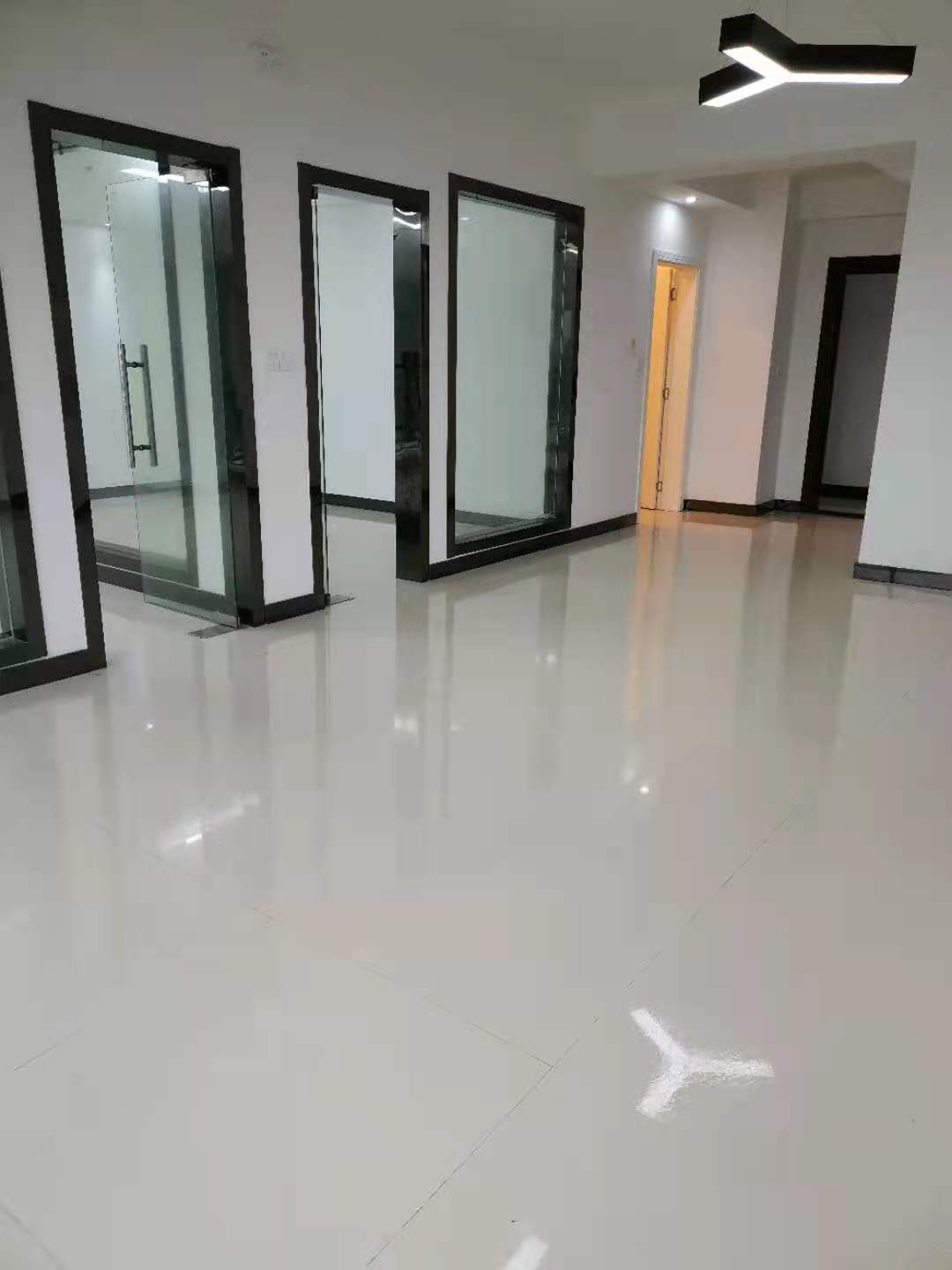 银泰财富广场 2室1厅1卫 2900.0元/月 银泰财富广场 2室1厅1卫 2900.0元/月室内图