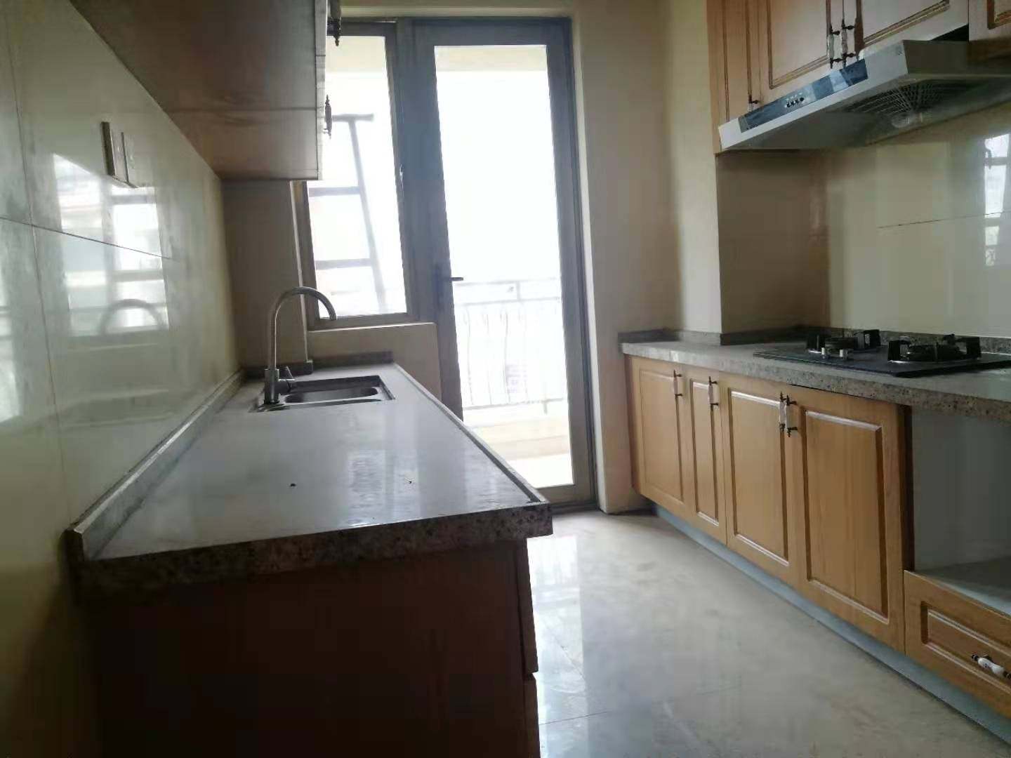 碧桂园 4室2厅2卫 92.8万 碧桂园 4室2厅2卫 92.8万客厅