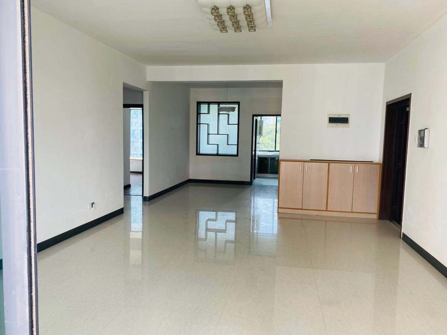 山水国际 3室2厅1卫 100.0万 山水国际 3室2厅1卫 100.0万客厅