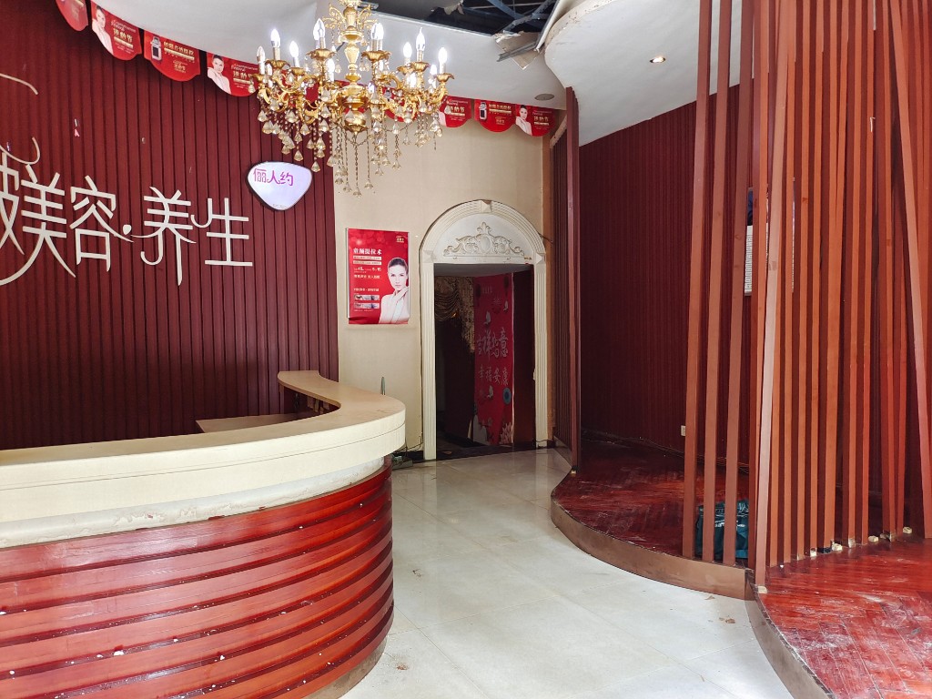 筑梦佳园  7室2厅5卫   8000.00元/月室内图