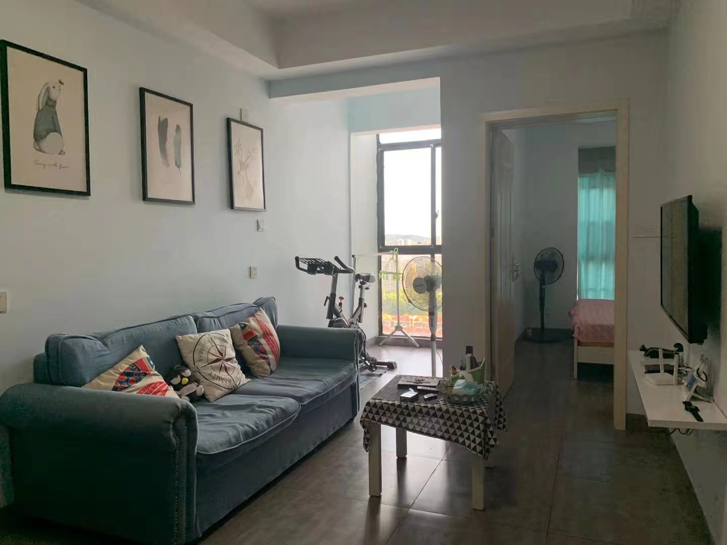 新桂公馆 1室1厅1卫 34.8万 新桂公馆 1室1厅1卫 34.8万客厅