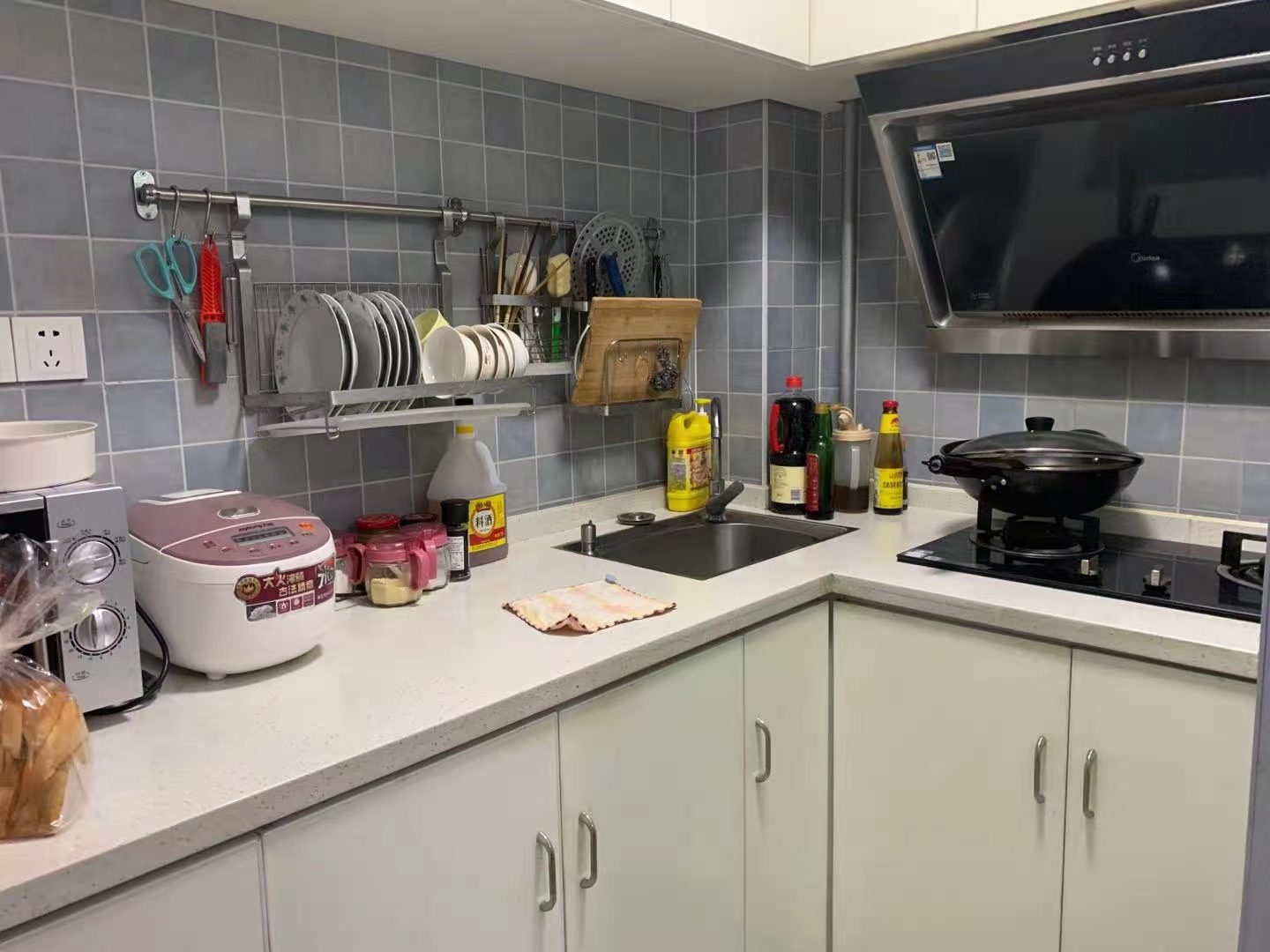 新桂公馆 1室1厅1卫 34.8万 新桂公馆 1室1厅1卫 34.8万客厅