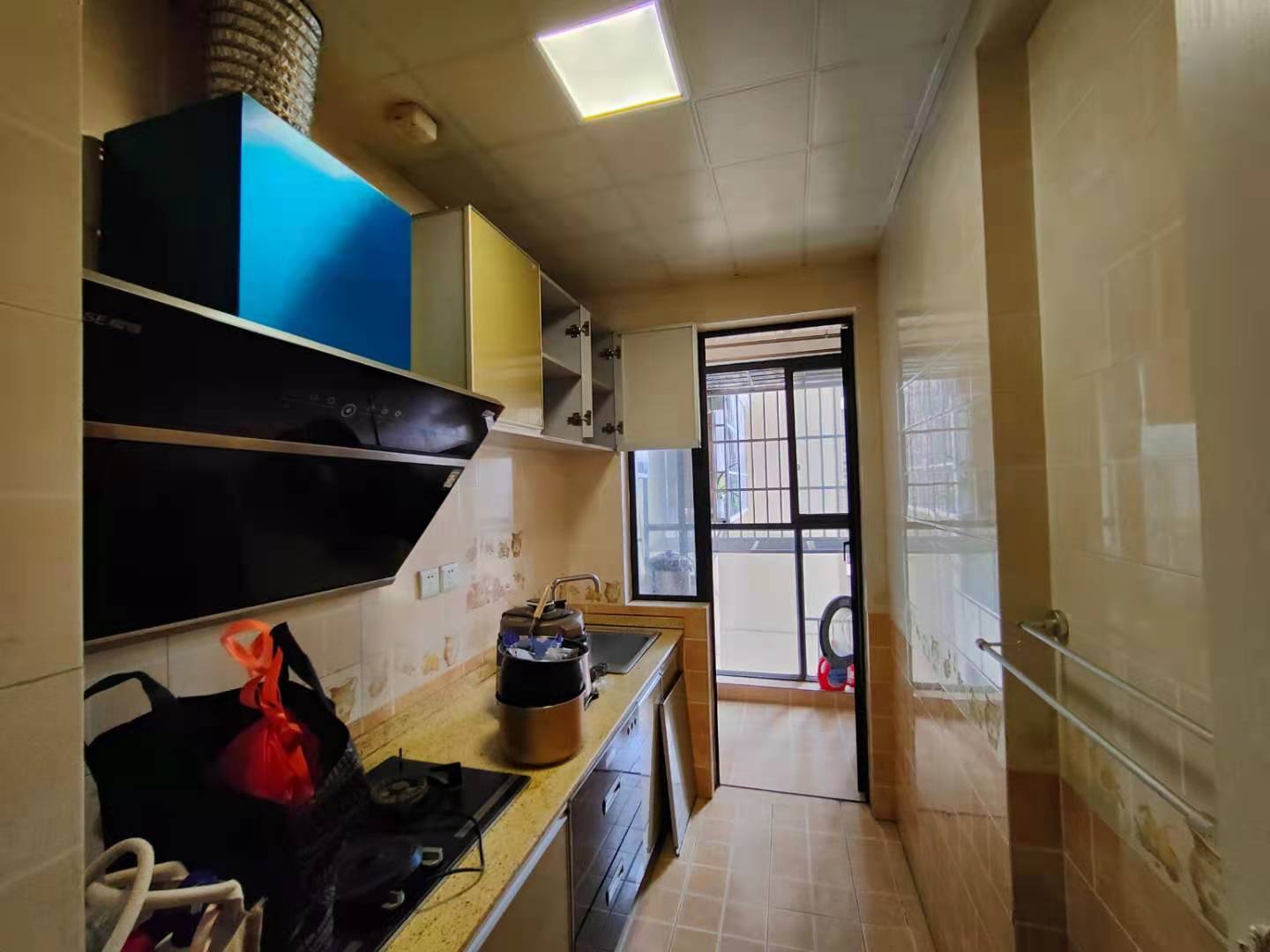 佳兆业君汇上品  3室2厅1卫    2800.0元/月室内图