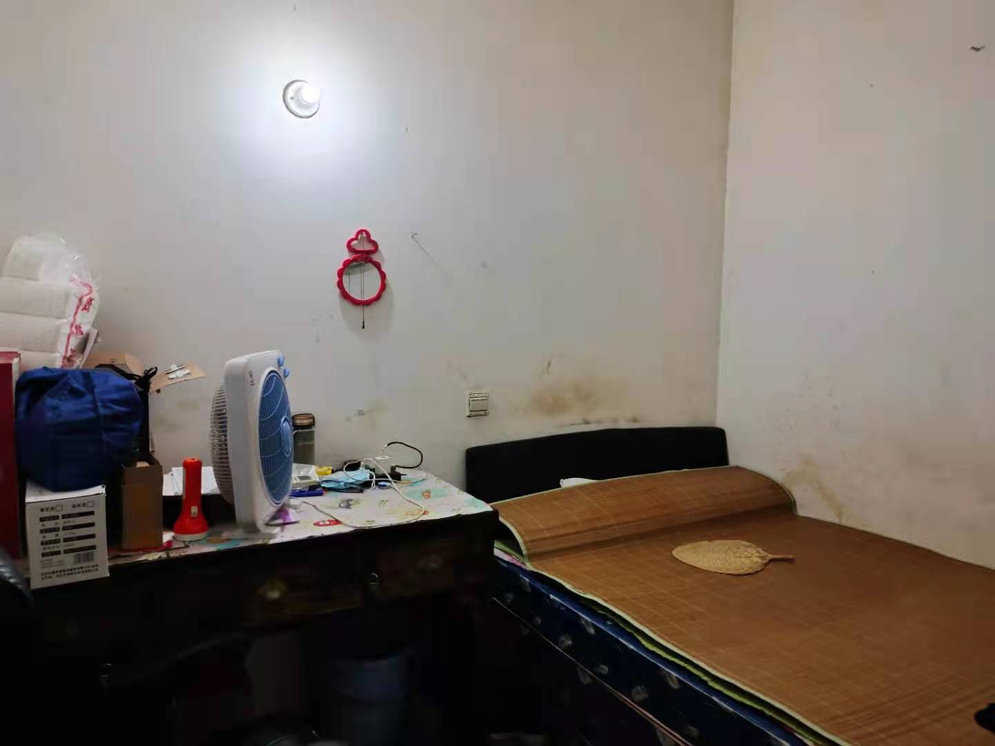 银桥小区  2室1厅1卫    48.8万 银桥小区  2室1厅1卫    48.8万卧室