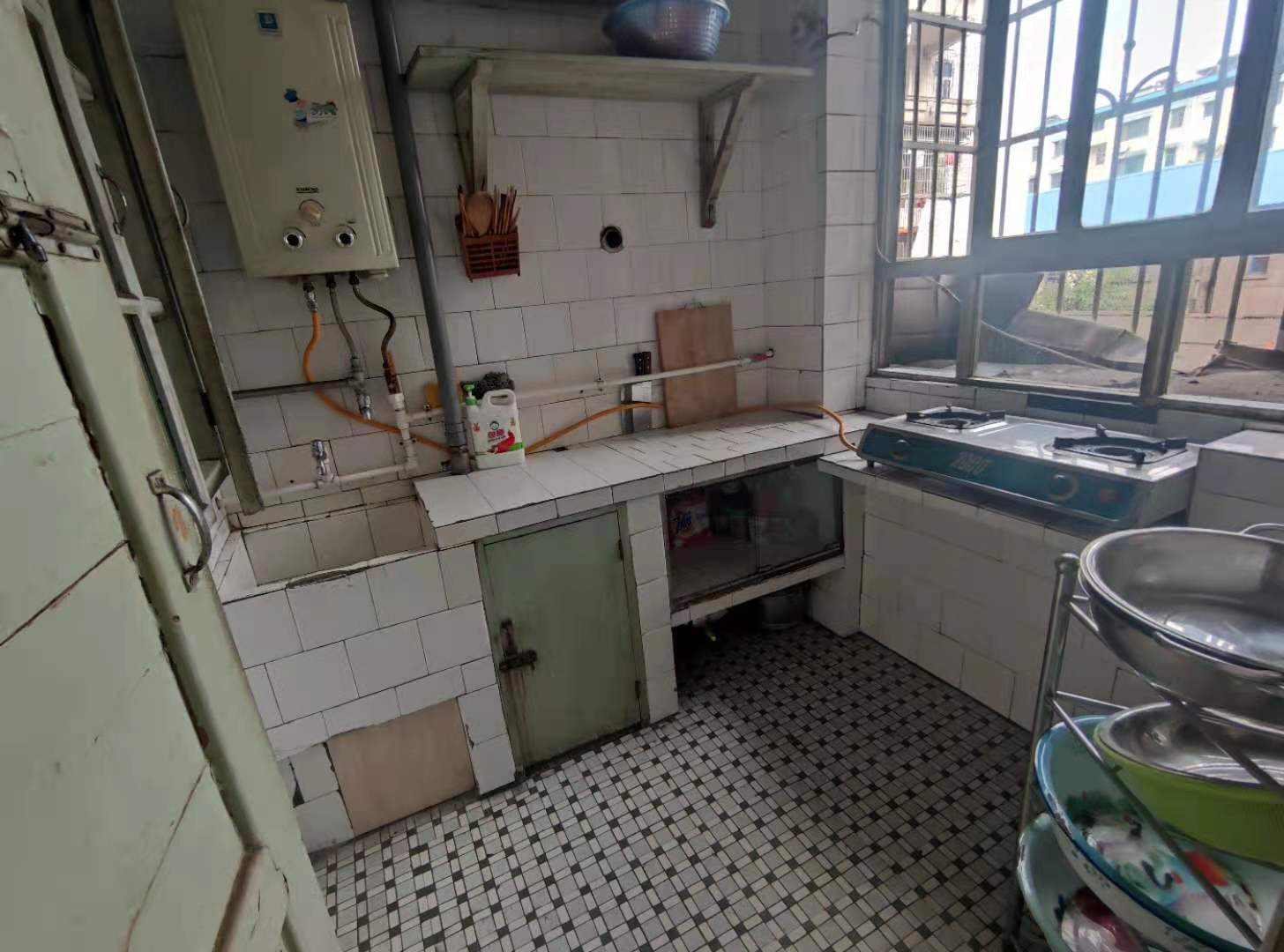 岚园路散盘  2室2厅1卫    900.0元/月 岚园路散盘  2室2厅1卫    900.0元/月室内图