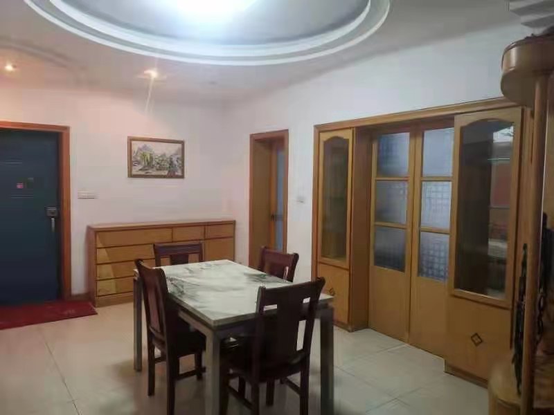 翠塘小区  3室2厅2卫    60.8万 翠塘小区  3室2厅2卫    60.8万客厅