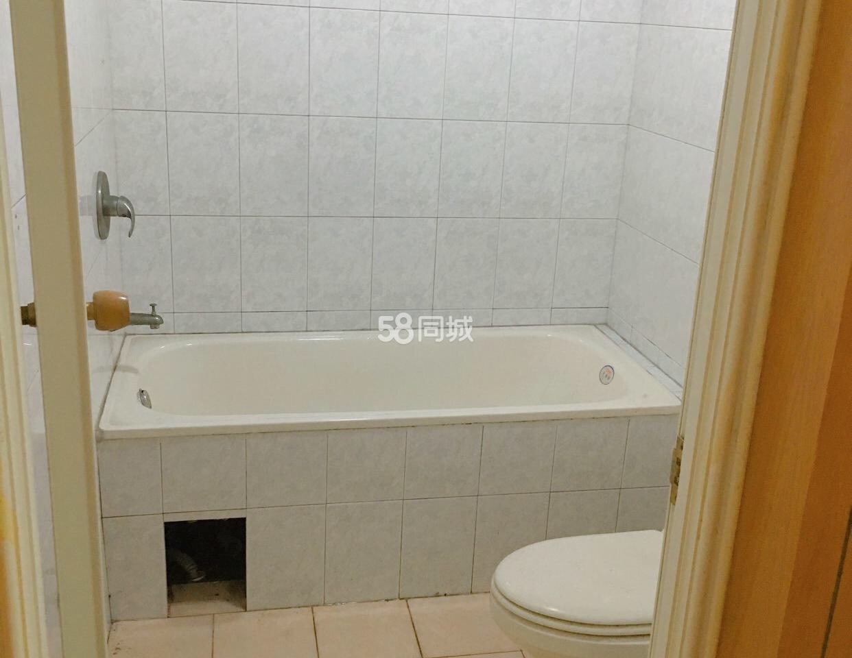 菊苑东区 4室2厅2卫 1450.0元/月 菊苑东区 4室2厅2卫 1450.0元/月室内图