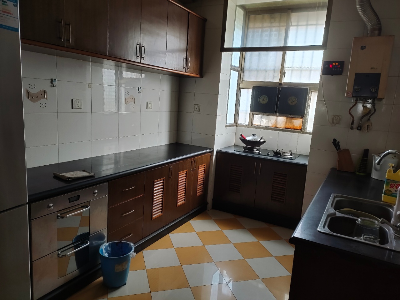 金谷市场  3室2厅2卫    63.8万 金谷市场  3室2厅2卫    63.8万厨房