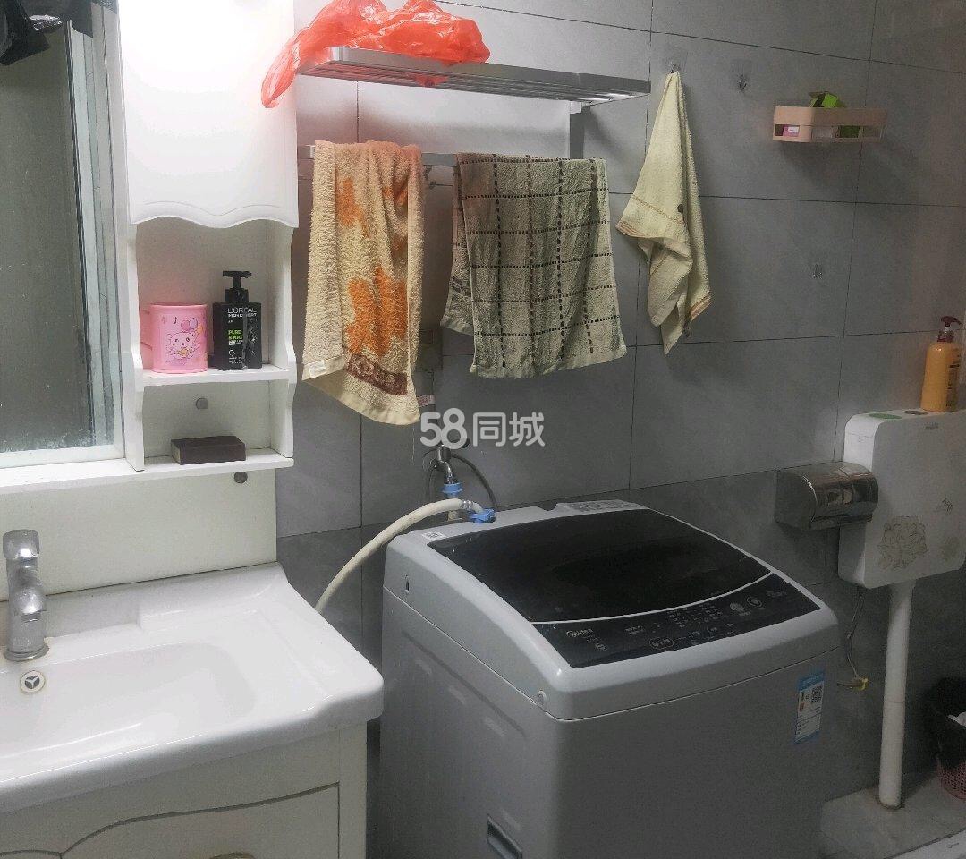 和顺嘉苑 2室1厅1卫 1300.0元/月 和顺嘉苑 2室1厅1卫 1300.0元/月室内图