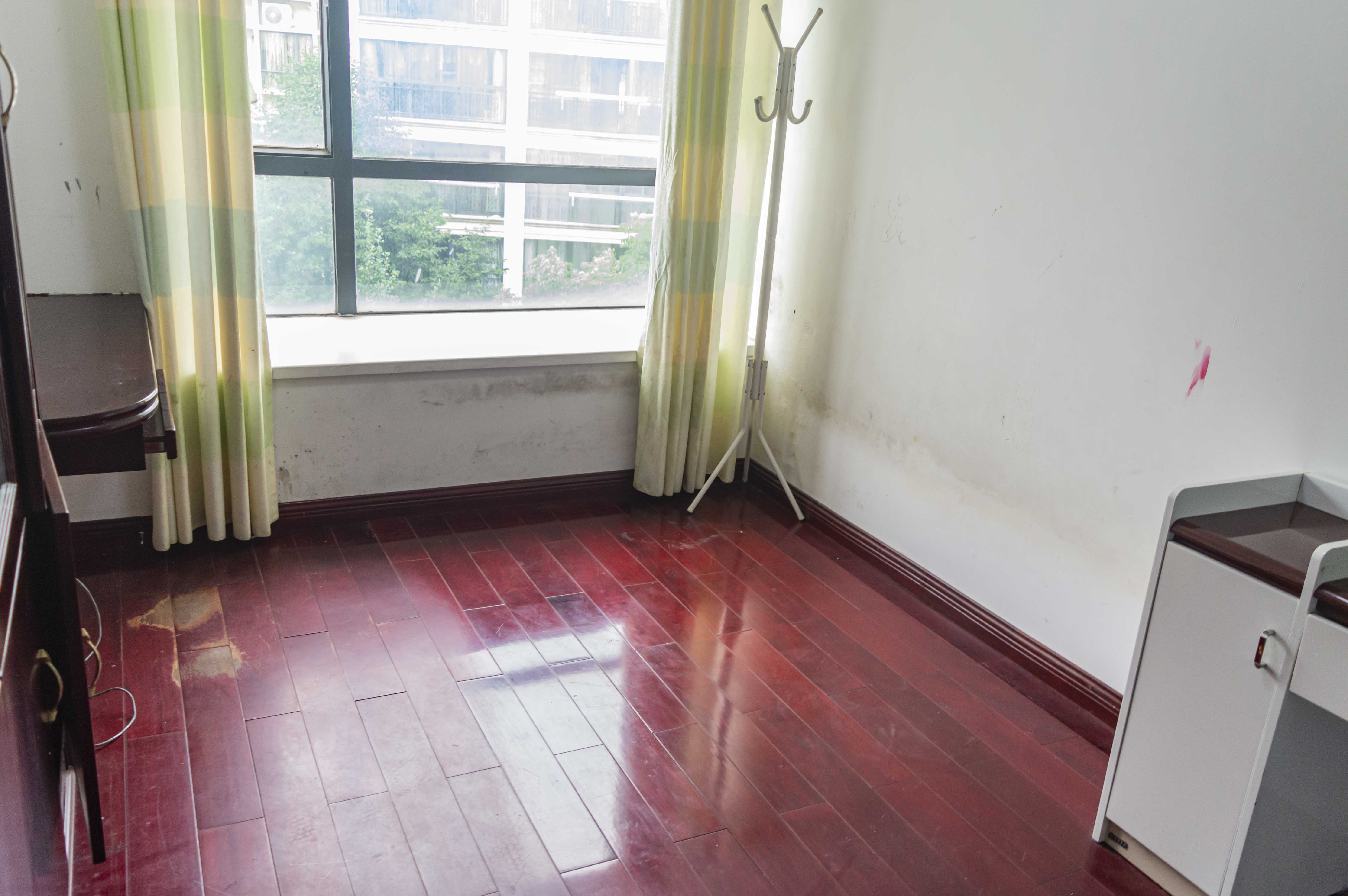 中核缇香名苑  4室2厅2卫    116.0万 中核缇香名苑  4室2厅2卫    116.0万卫生间