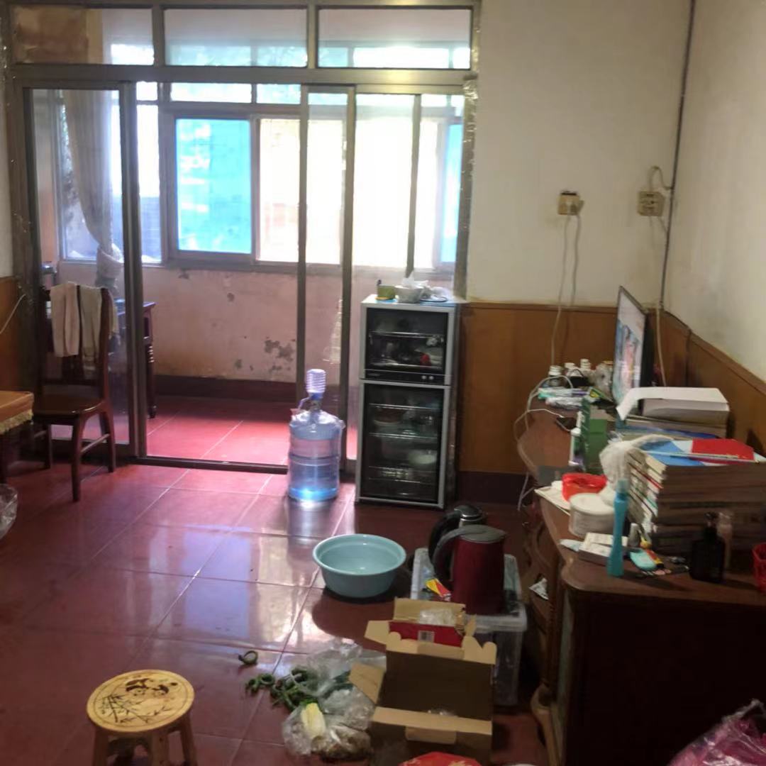 娄底职业技术学院(教工宿舍) 2室1厅1卫 36.0万 娄底职业技术学院(教工宿舍) 2室1厅1卫 36.0万阳台