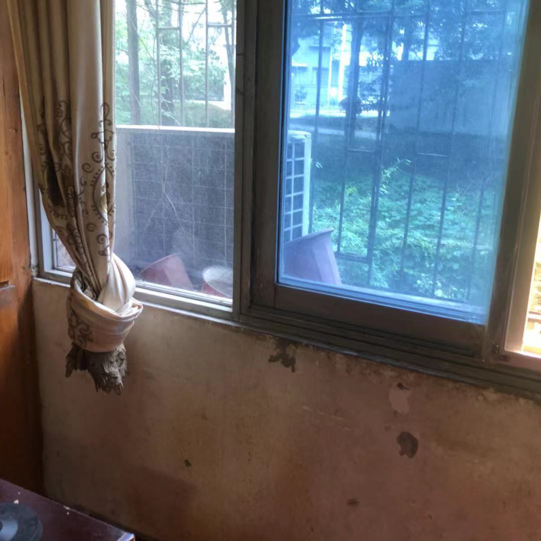 娄底职业技术学院(教工宿舍) 2室1厅1卫 36.0万 娄底职业技术学院(教工宿舍) 2室1厅1卫 36.0万阳台