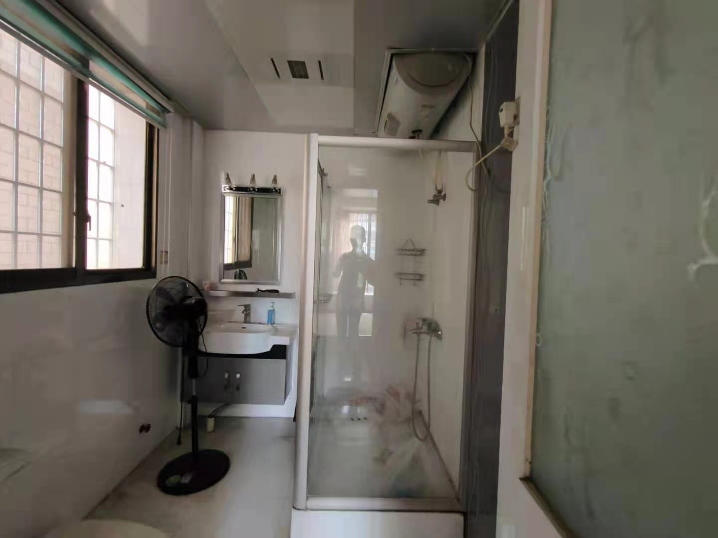 世纪花城 3室2厅2卫 46.8万 世纪花城 3室2厅2卫 46.8万卫生间