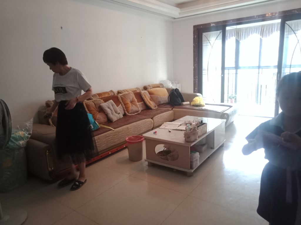 愉景湾东域  3室2厅1卫   2500.00元/月室内图