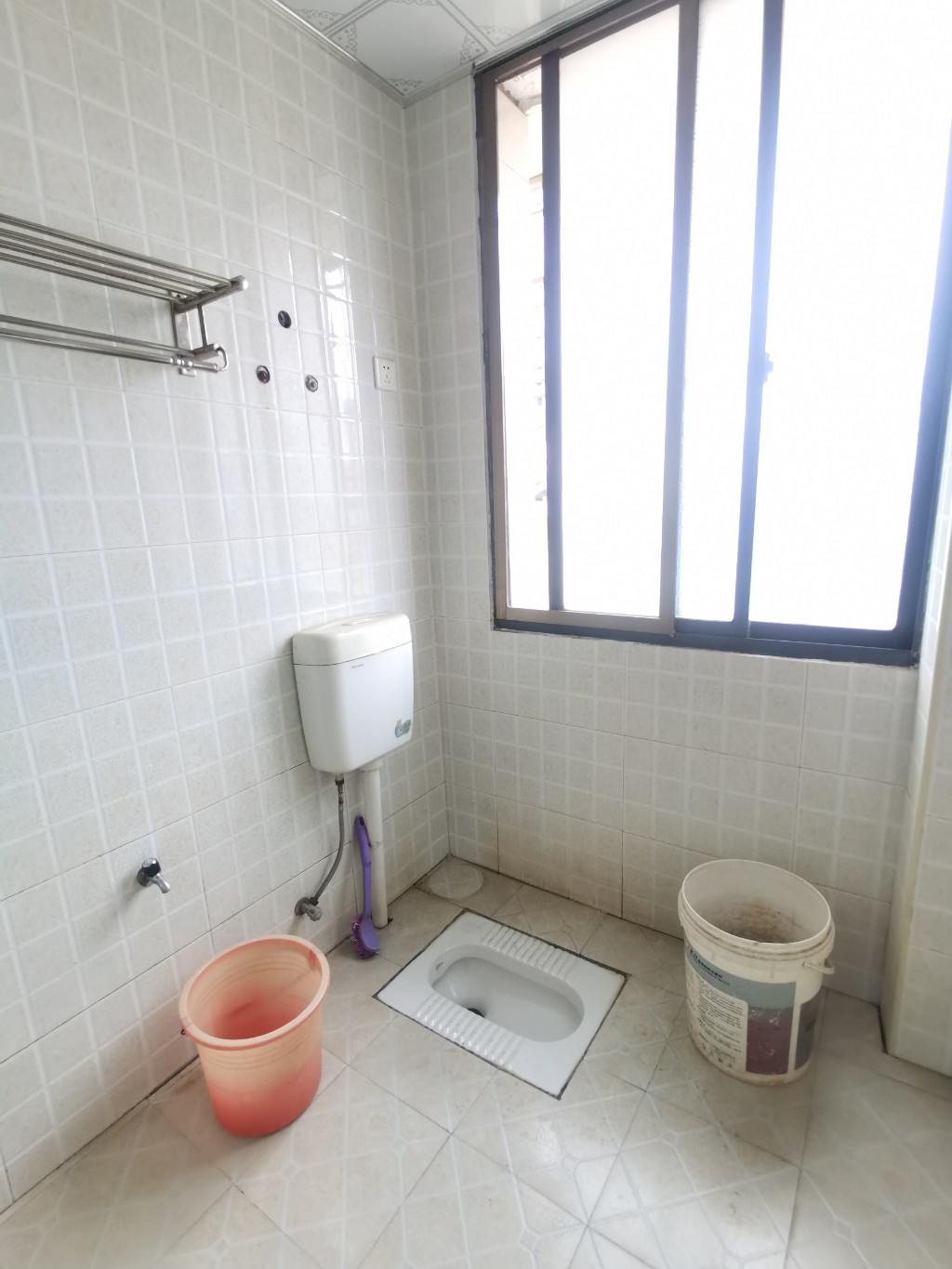 长湖小区 2室2厅1卫 1400.0元/月 长湖小区 2室2厅1卫 1400.0元/月室内图