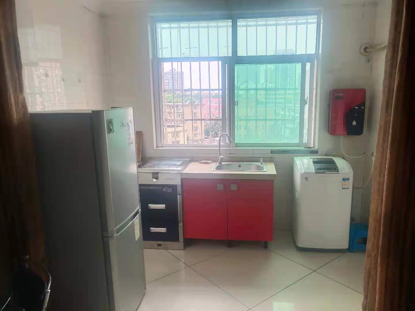 合泰大街D区 1室0厅1卫 1100.00元/月 合泰大街D区 1室0厅1卫 1100.00元/月室内图