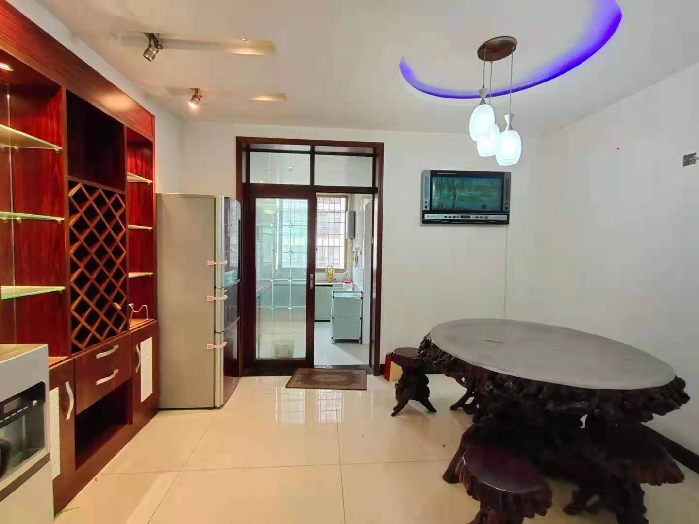 世纪花城 3室2厅2卫 46.8万 世纪花城 3室2厅2卫 46.8万客厅