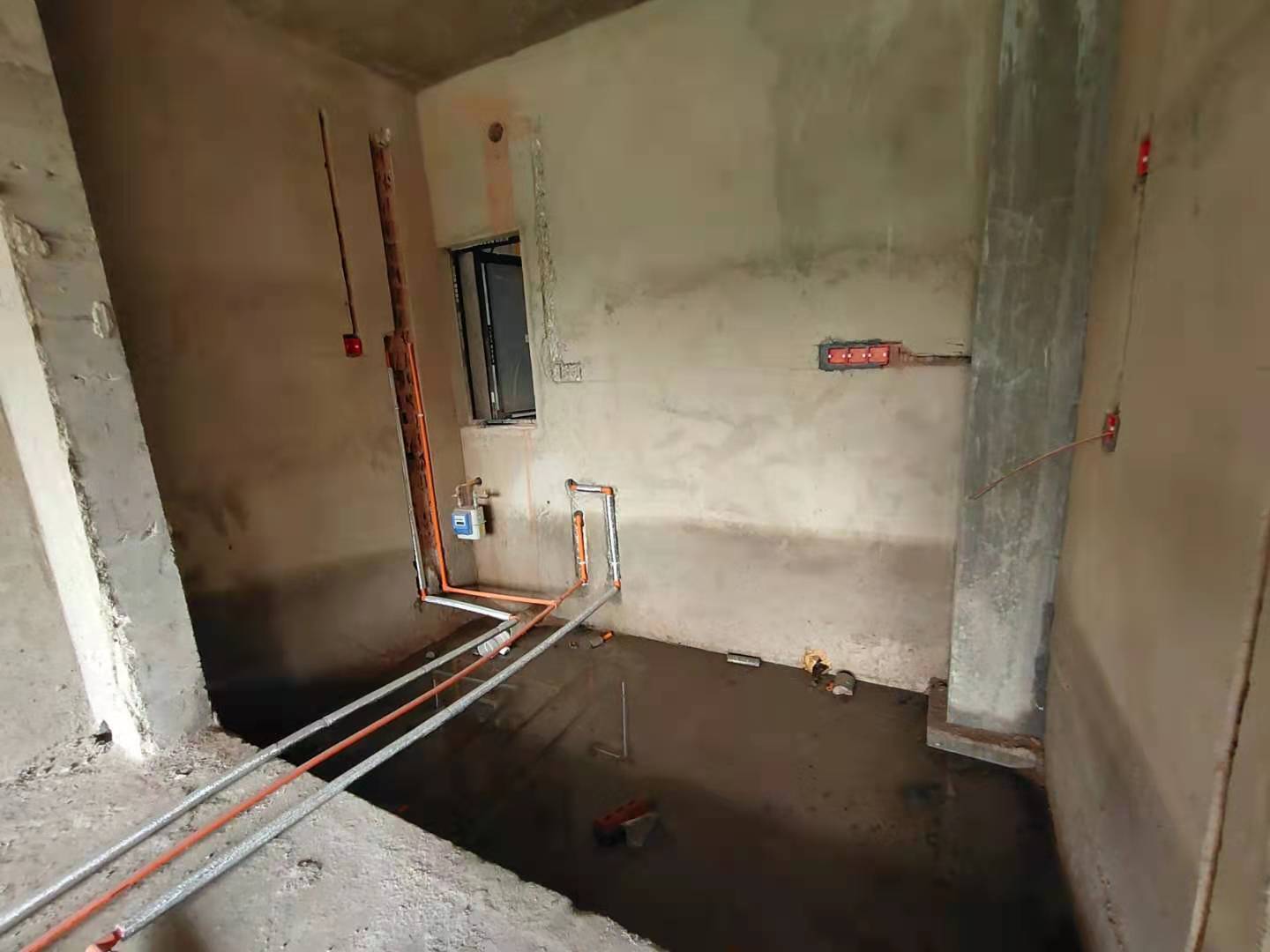 翡翠公园(北大资源) 5室2厅3卫 170.0万 翡翠公园(北大资源) 5室2厅3卫 170.0万客厅