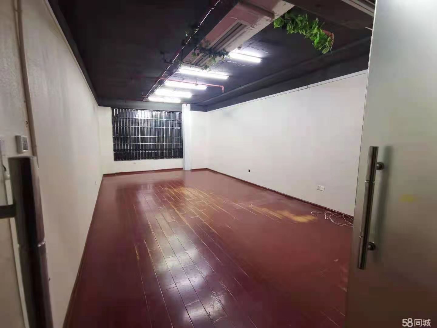 中建国际大厦 1室1厅1卫 1800.0元/月 中建国际大厦 1室1厅1卫 1800.0元/月室内图