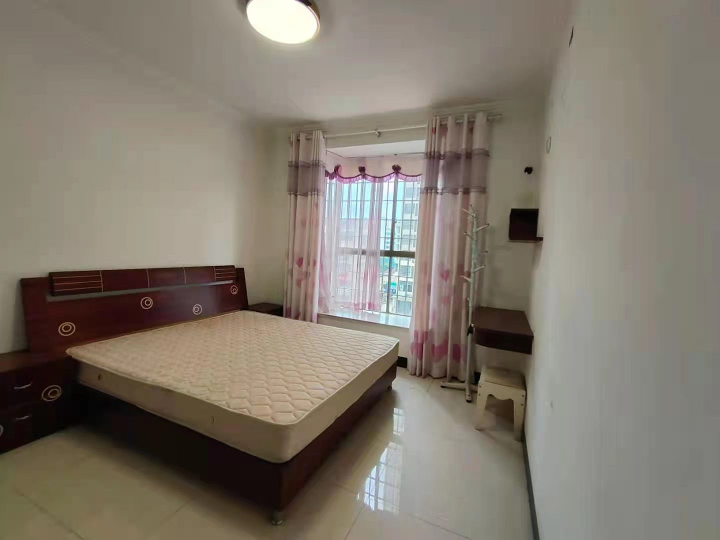 世纪花城 3室2厅2卫 46.8万 世纪花城 3室2厅2卫 46.8万卧室