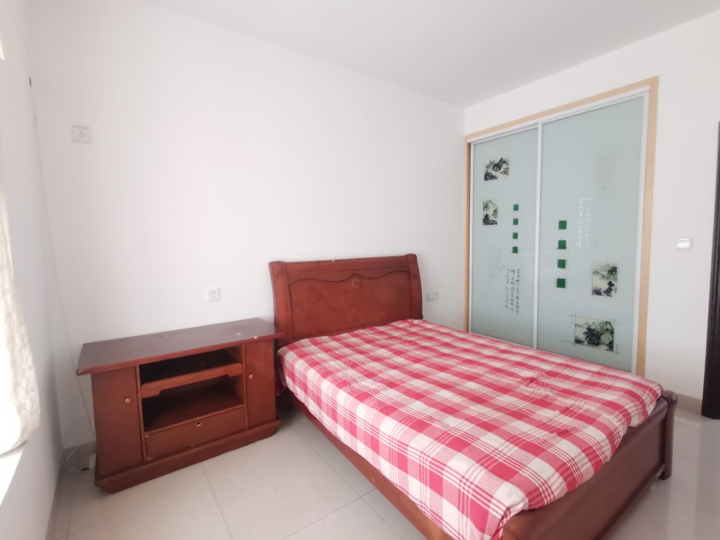 长湖小区 2室2厅1卫 1400.0元/月 长湖小区 2室2厅1卫 1400.0元/月室内图