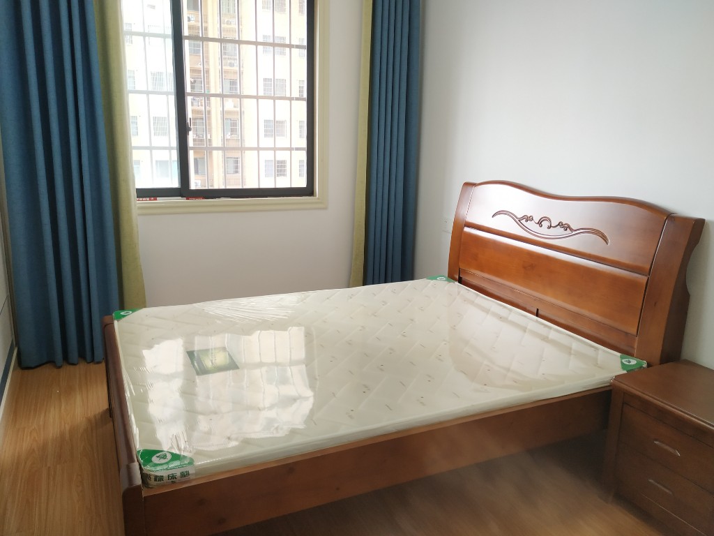 鑫天格林香山  3室2厅1卫    1250.0元/月室内图