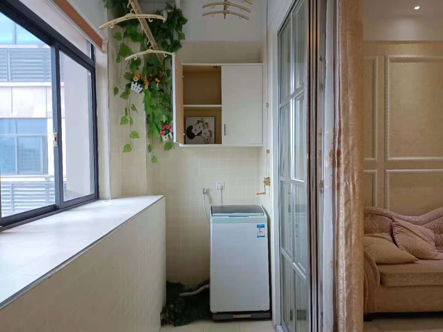 汉华国际 1室1厅1卫 1500.0元/月 汉华国际 1室1厅1卫 1500.0元/月室内图