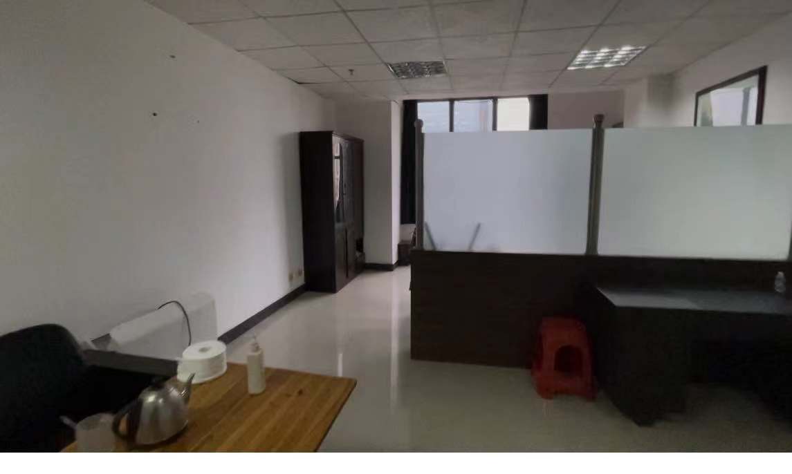 娄星区散盘 1室1厅1卫 35.8万 娄星区散盘 1室1厅1卫 35.8万卧室