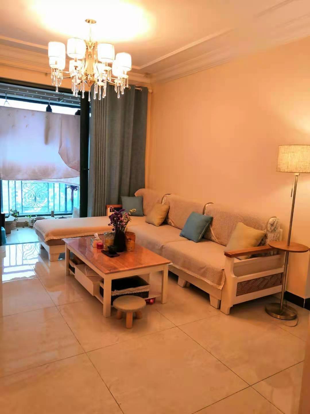 恒大绿洲 2室2厅1卫 68.0万 恒大绿洲 2室2厅1卫 68.0万客厅