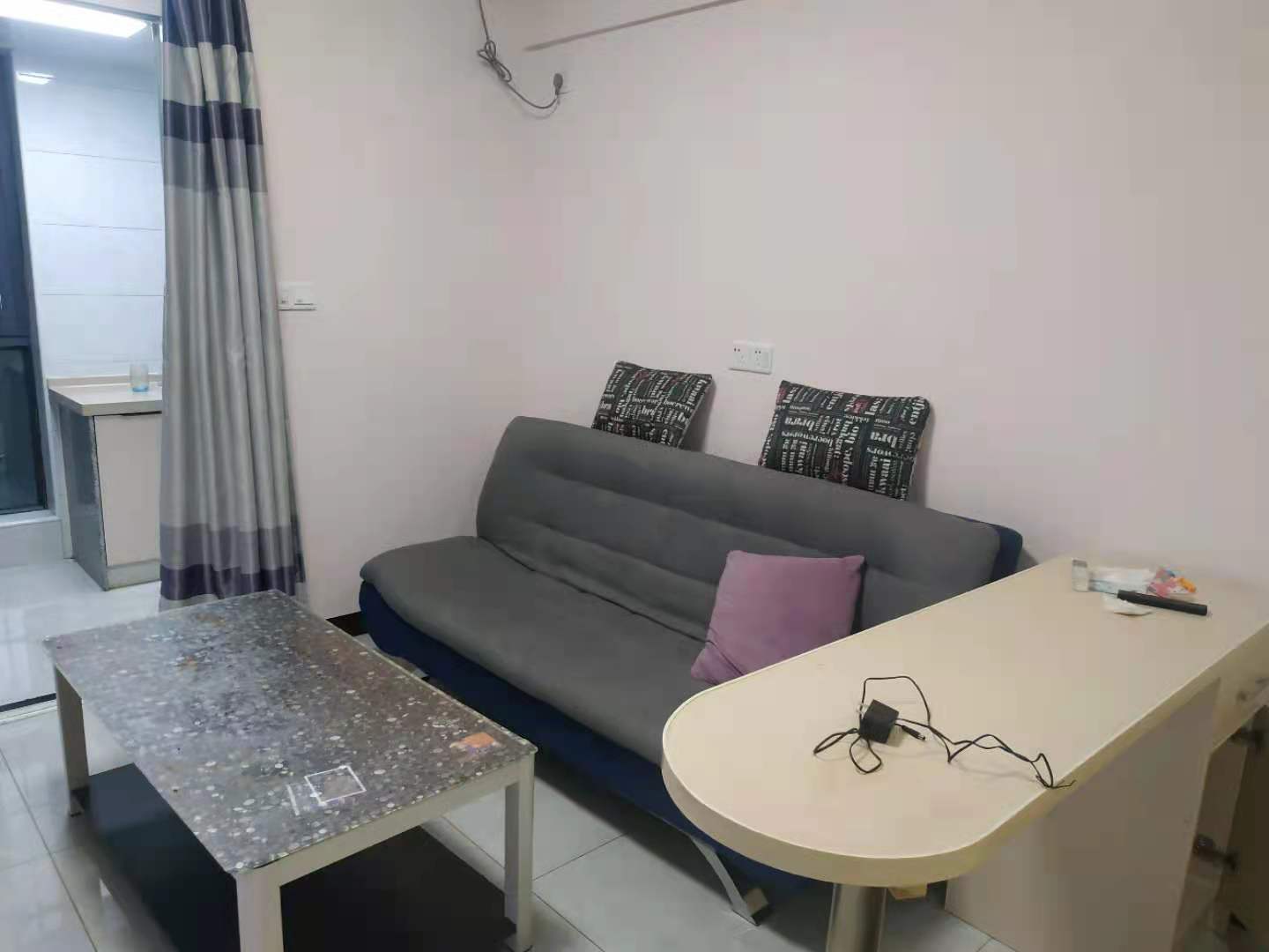 鑫天国际(鑫天偶遇)  1室1厅1卫    1400.0元/月 鑫天国际(鑫天偶遇)  1室1厅1卫    1400.0元/月室内图