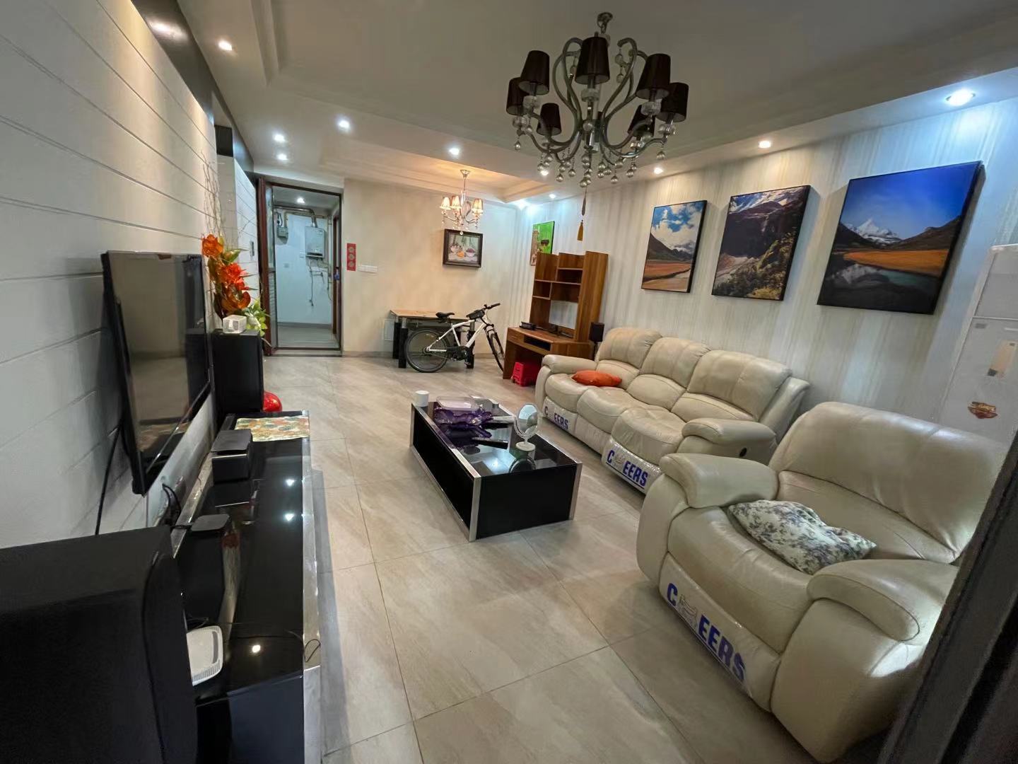 南湖国际1期  3室2厅2卫    2800.0元/月 南湖国际1期  3室2厅2卫    2800.0元/月室内图